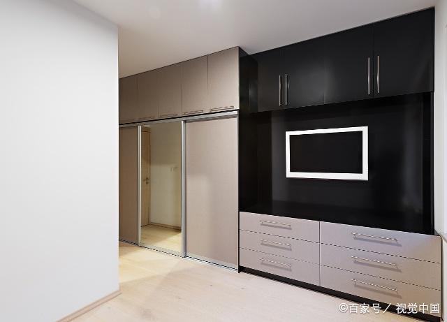 去選“定制衣柜”，帶了設(shè)計師閨蜜，4個問題“問倒”商家